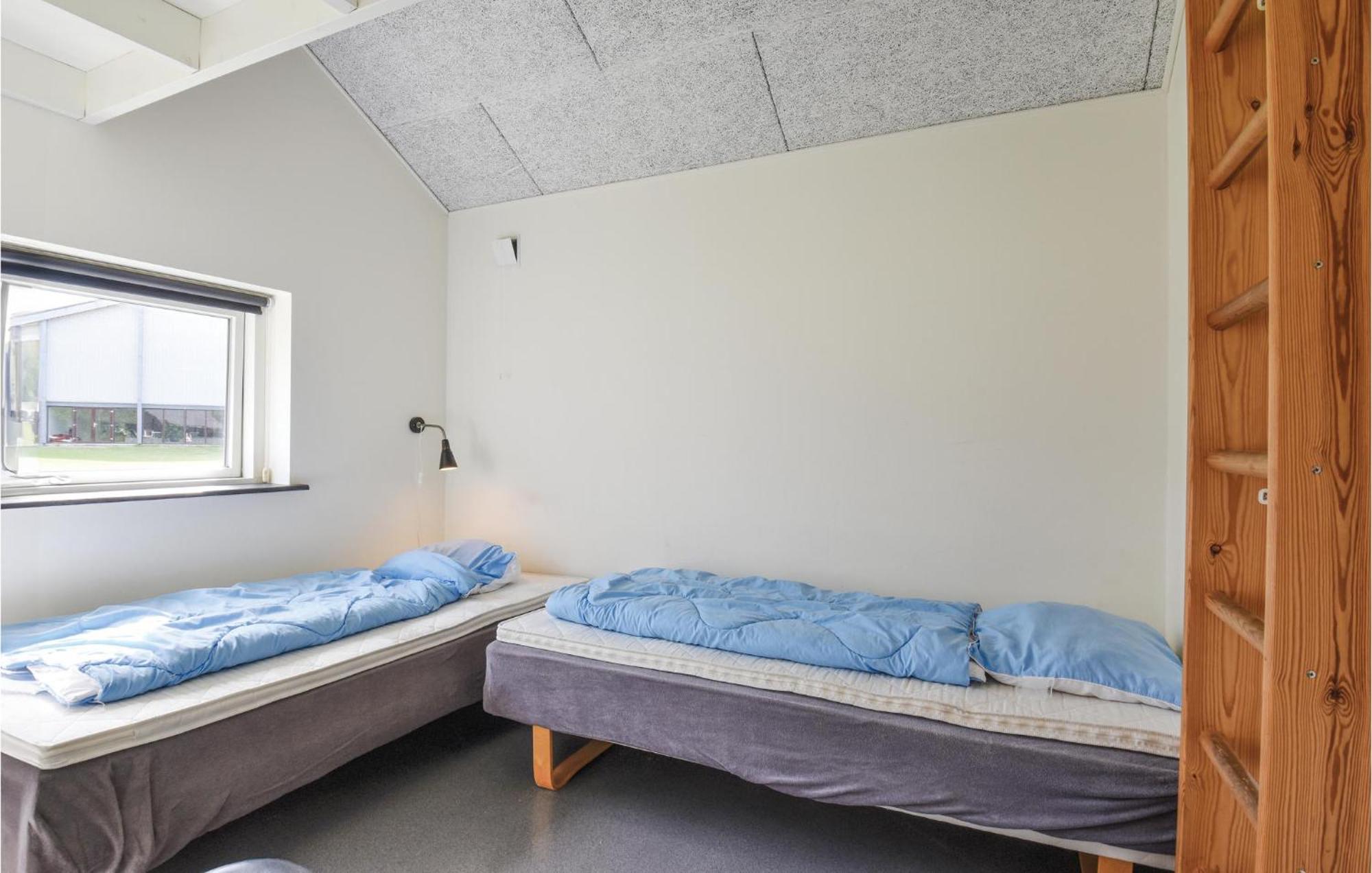 Pet Friendly Home In Spjald With Wifi Exterior photo