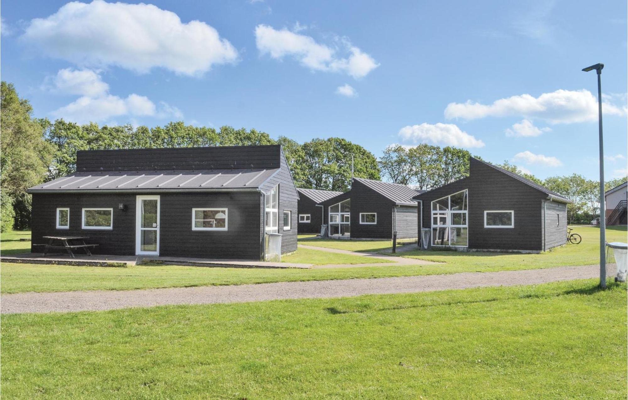 Pet Friendly Home In Spjald With Wifi Exterior photo